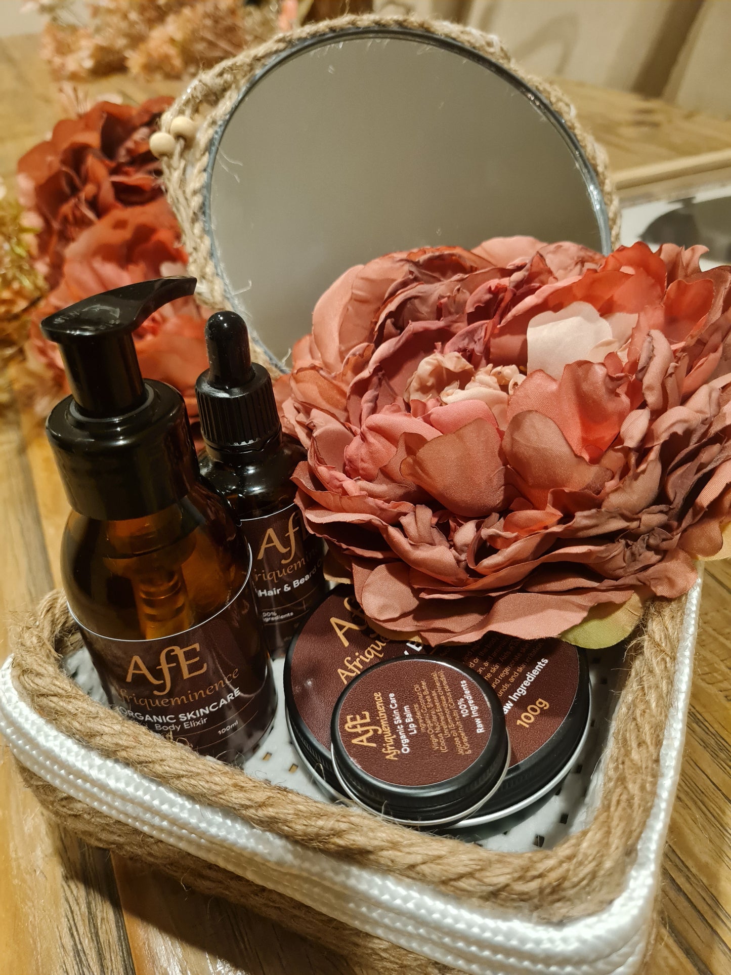COSMETICS BASKET